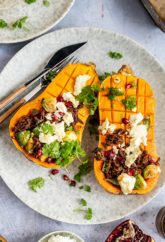 Gefüllter Butternuss Kürbis mit veggie hack