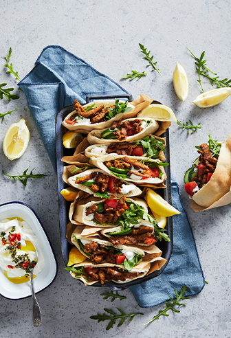 knackig gefülltes Pitabrot mit endori veganem Kebab