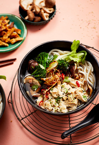 Ramen mit Zitronengras und endori veganem Chicken Natur