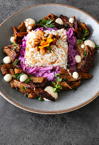 Kebab mit fermentiertem Apfel-Rotkohl